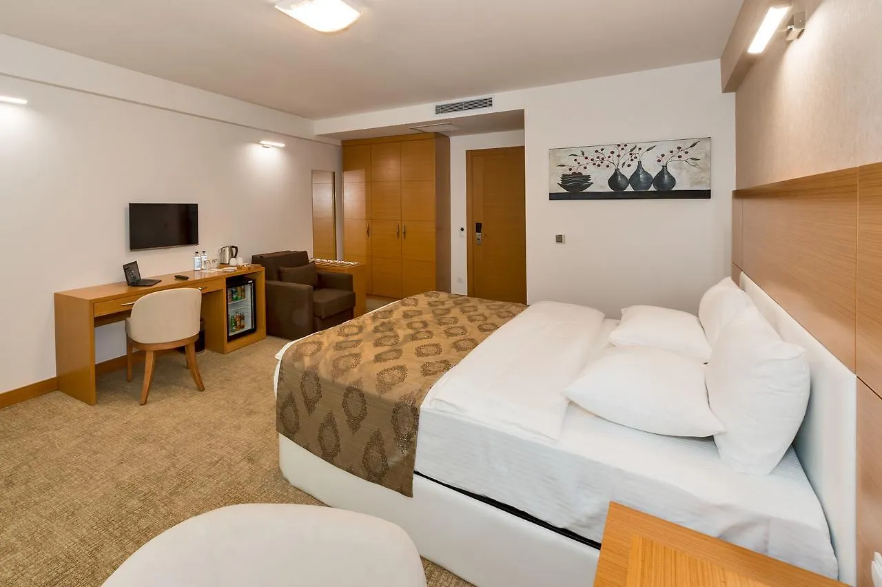 Miel Suites 伊斯坦布尔 3*,
