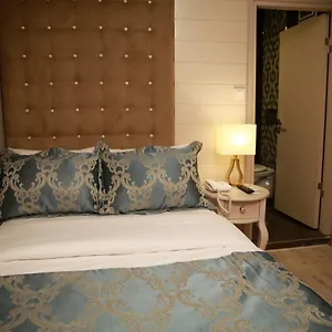 Otel Pelican House