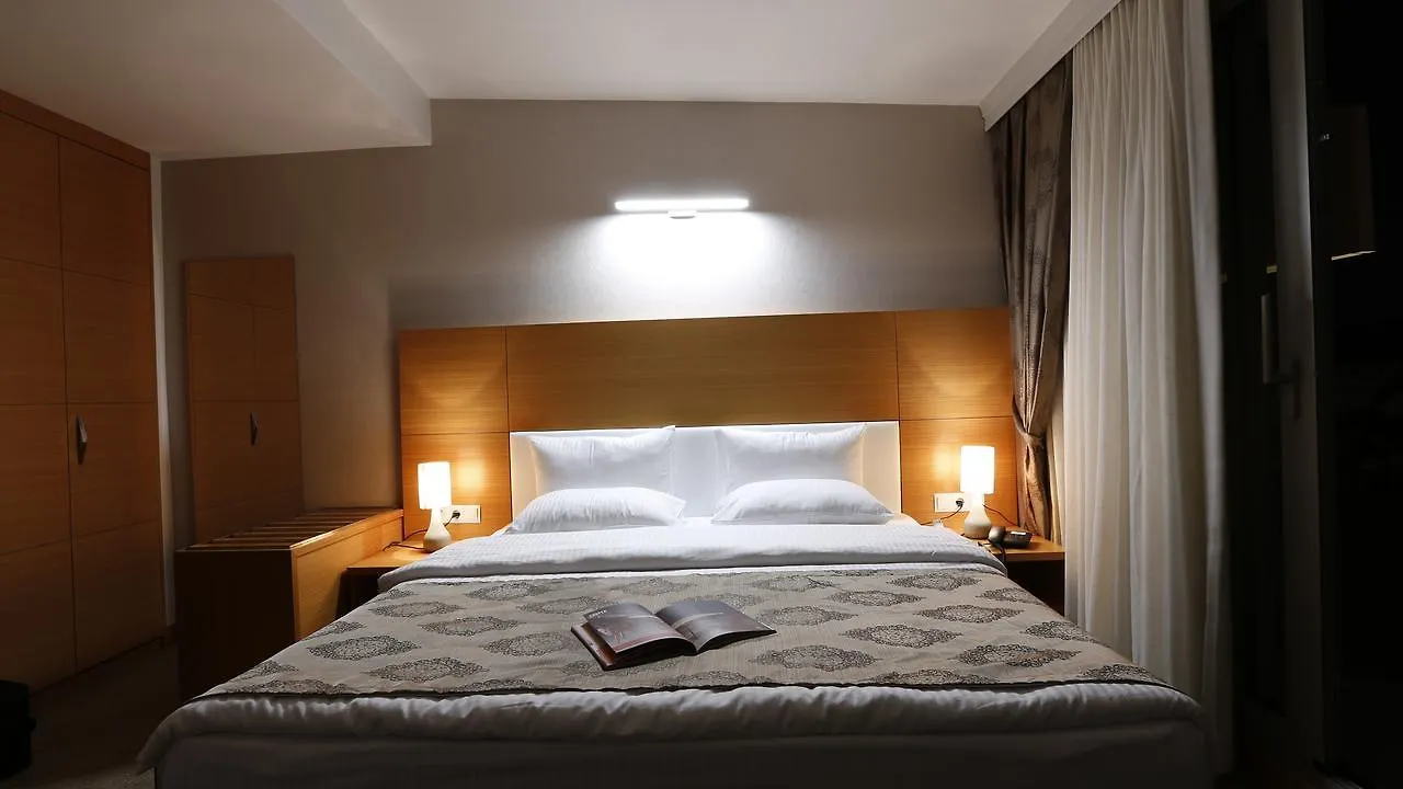 Miel Suites イスタンブール アパートホテル