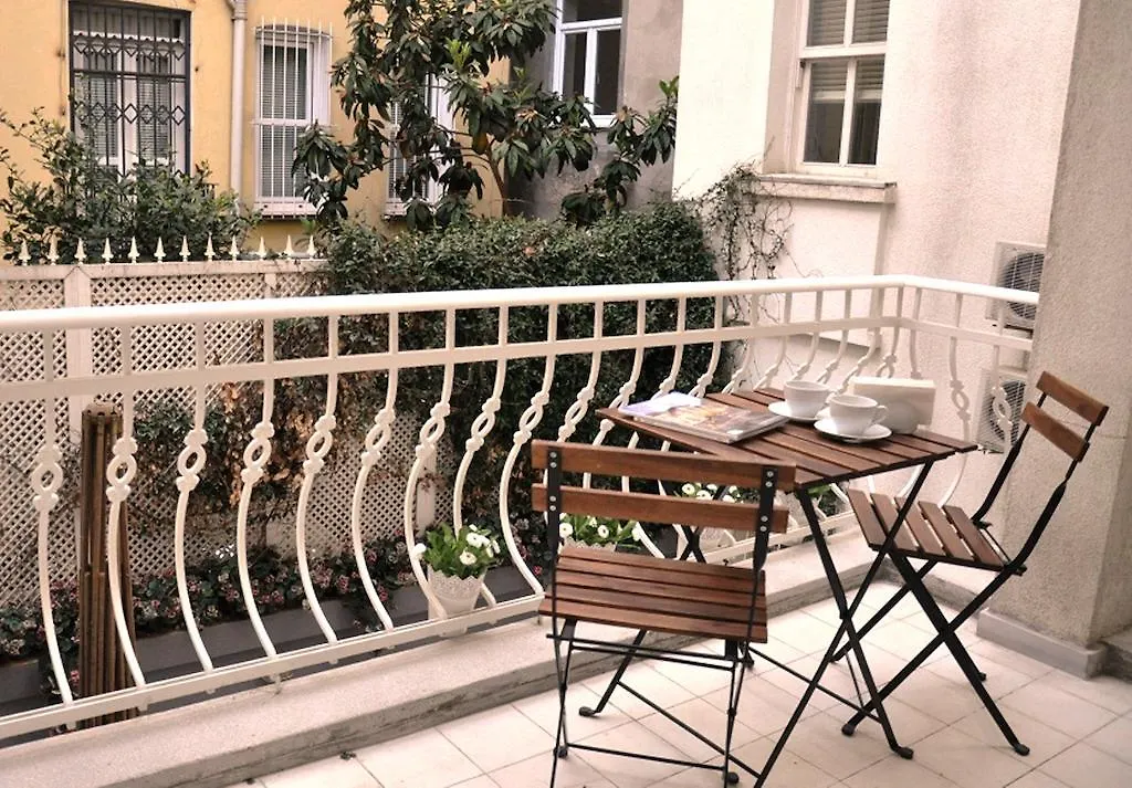 Miel Suites イスタンブール アパートホテル